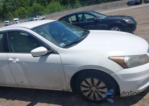 2011 Honda Accord 2.4 Lx из США, поврежденный, VIN 1HGCP2F33BA011935